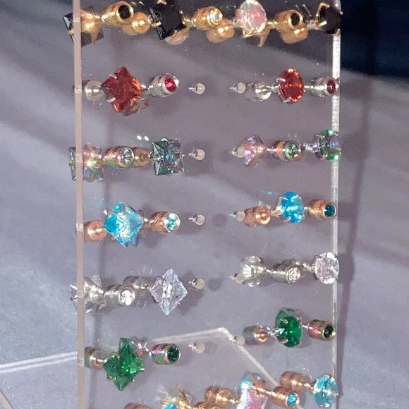 Colorful Double sided Titanium Stud Earring pick (1) - Picture 4 of 6